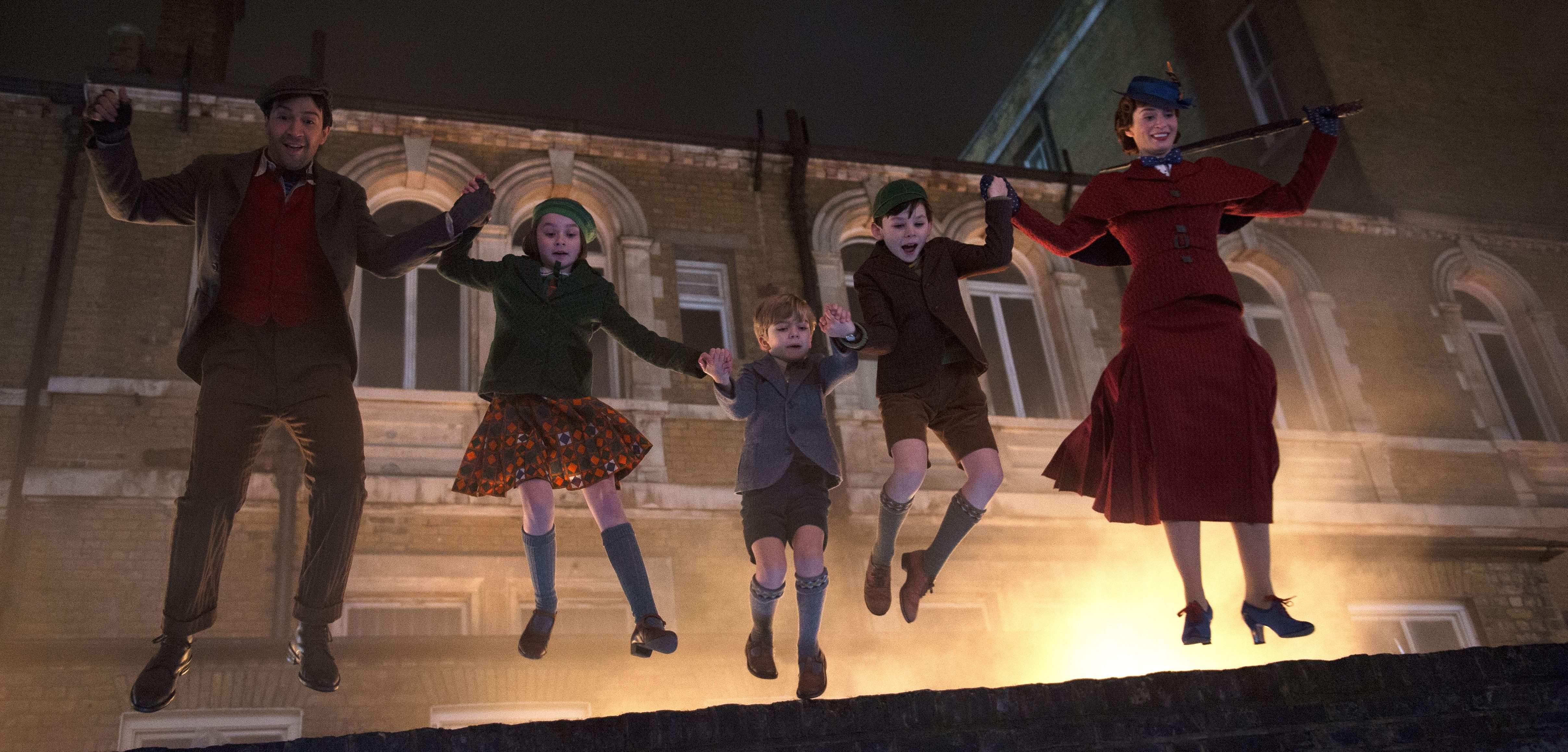 “Mary Poppins Returns” Promotional Images added